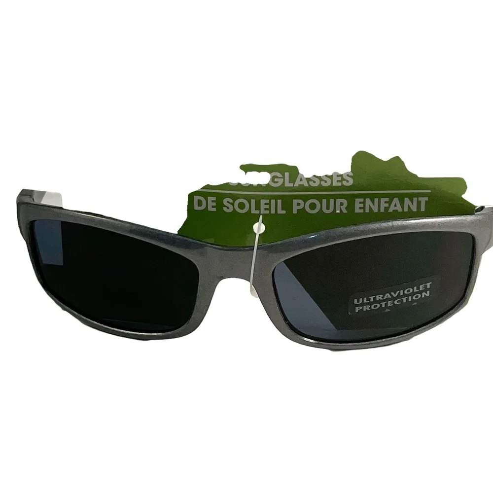 Lot of 2 pairs of kids UV protection sunglasses dark blue and silver